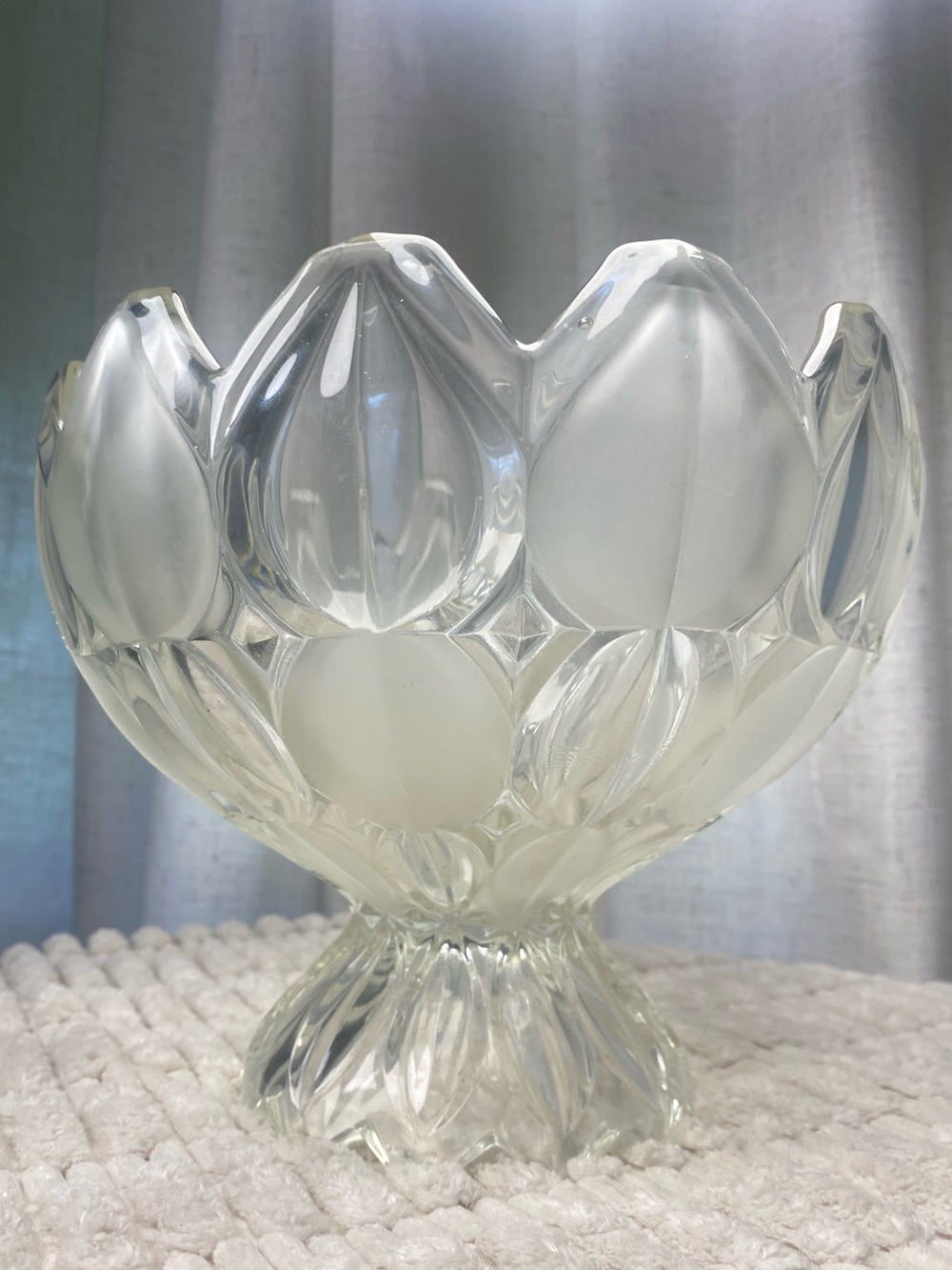 Vintage Walther Glas Frosted Tulip Petal 8" Pedestal Fruit Bowl Compote Glass
